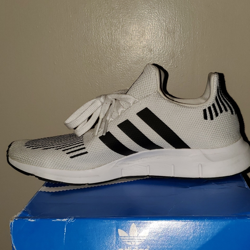 Adidas swift run